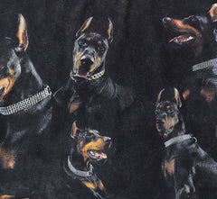 Camiseta gráfica de dóberman desgastado para hombre