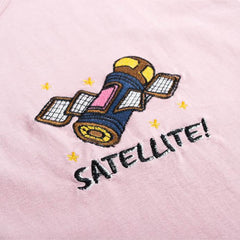 T-Shirt mit aufgesticktem Satelliten