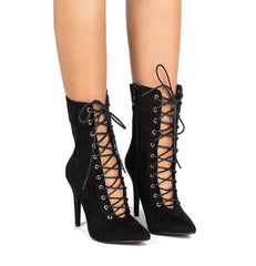 Stiefeletten mit hohem Absatz und Schnürung aus Flock