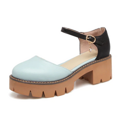 Sandalias casuales con tacones cuadrados