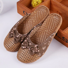 Rutschfeste Hausschuhe