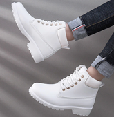 Hohe Wildlederstiefel