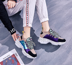 Lässige Sneakers in gemischten Farben