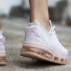 Laufsneakers aus gestricktem Mesh