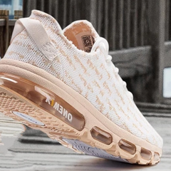 Laufsneakers aus gestricktem Mesh