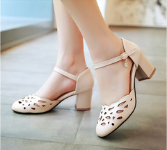 Sandalen mit hohem Absatz aus weichem Leder