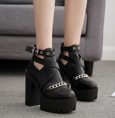 Botines con tacón cuadrado