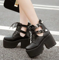 Botines con tacón cuadrado