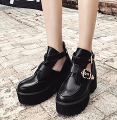 Pumps mit runder Spitze und quadratischem Absatz