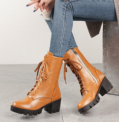 Botines de tacón alto con cordones