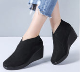 Flache Plateaustiefel