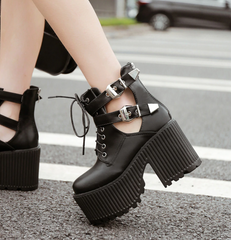 Botines con tacón cuadrado