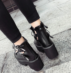 Botines de piel con tacón cuadrado