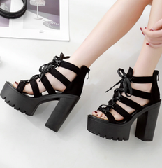 Sandalias de tacón alto con cordones