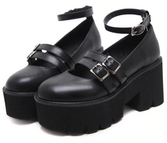 Pumps mit runder Spitze und quadratischem Absatz