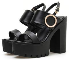 Sandalias de tacón alto con tiras en el tobillo