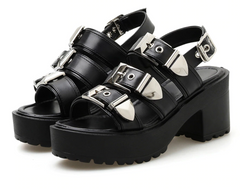 Sandalias de cuero suave con cierre de tobillo