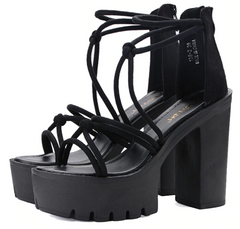 High Heels Sandalen mit quadratischem Absatz