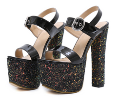 Weiche Ledersandalen mit quadratischem Absatz