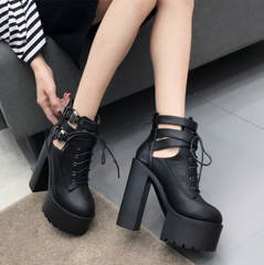 Botines con cordones y punta redonda