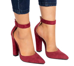 Zapatos clásicos de tacón alto con correa de hebilla