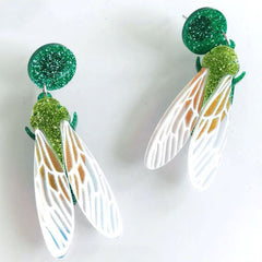 Winzige Fliegenohrringe