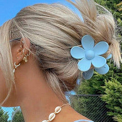 Haarklammer mit tropischer Blume