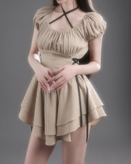 Vestido mini coqueto en beige