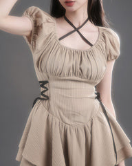 Vestido mini coqueto en beige