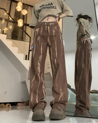 Braune Jeans der Fashion Week