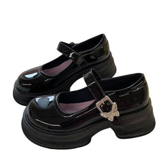 Mary Jane Pumps mit Schmetterlingsmuster