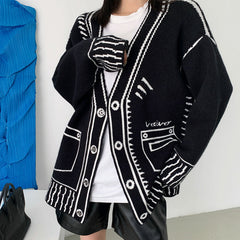 Strickjacke mit 2D-Cartoon-Umriss