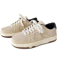 Ästhetische Sneaker für saubere Mädchen