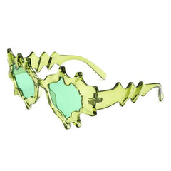 Ästhetische bunte Sonnenbrille im Y2K-Stil