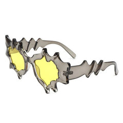 Ästhetische bunte Sonnenbrille im Y2K-Stil