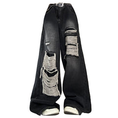 Zerrissene weite Jeans im Grunge-Stil