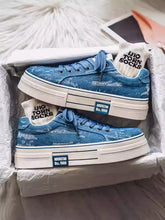Schuhe aus Denim-Canvas