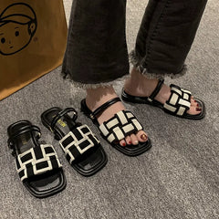 Sandalias casuales de plataforma con tiras cruzadas