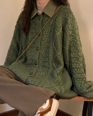Strickjacke im Oma-Kragen-Stil aus den 80ern
