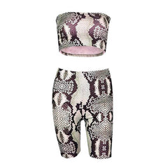 Kombiteil aus Oberteil und Shorts aus Schlangenhaut