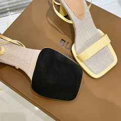 Sandalias de tacón alto con tiras en el tobillo