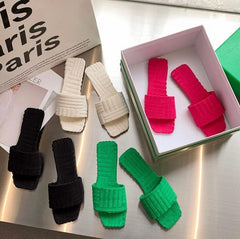 Sandalias cálidas de algodón en color