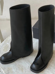 Botas altas hasta la rodilla negras con estilo urbano