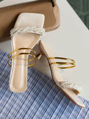 Sandalias elegantes de tacón medio