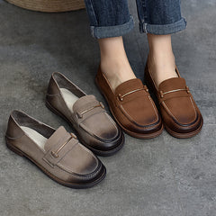 Schuhe aus Leder mit Farbblockierung und runder Zehenpartie im britischen Stil mit niedrigem Absatz