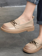 Lederschuhe mit runder Spitze und Spleißen im britischen Stil