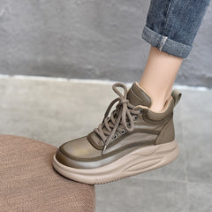 Botas casuales de cuero con bloques de color y suela gruesa