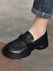 Klassische Lederschuhe mit weicher Sohle und mittelhohem Absatz