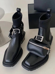 Kurze Stiefel im Retro-Stil mit quadratischer Zehenpartie