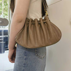 Schlichtes Retro Design Pflanzlich gegerbtes Rindsleder